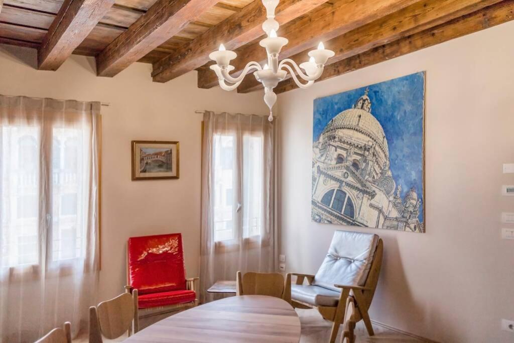 élite Stunning Venetian Apt. Close Accademia * Venecia