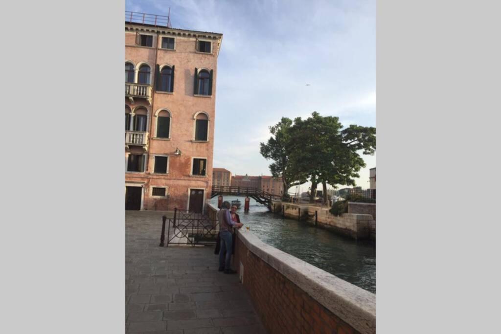 élite Stunning Venetian Apt. Close Accademia * Venecia